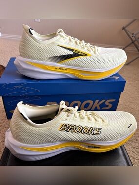 Brooks Hyperion 3